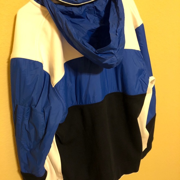Tommy Hilfiger jacket (NEVER BEEN WORN) - Picture 6 of 6